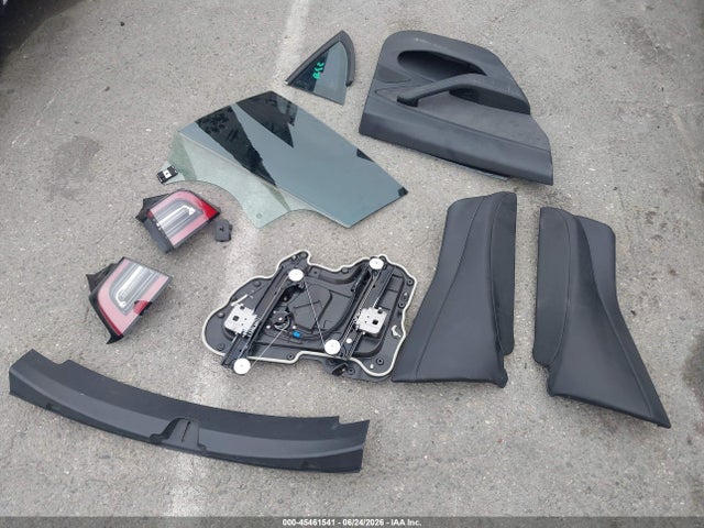 Tesla Model 3 Long Range/mid Range 2018 5YJ3E1EA4JF062560 Image 12