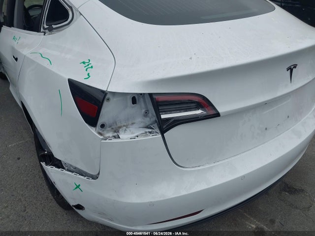 Tesla Model 3 Long Range/mid Range 2018 5YJ3E1EA4JF062560 Image 21