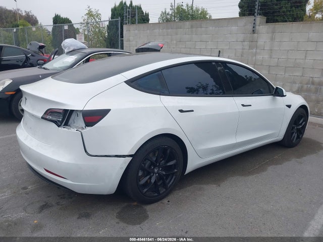 Tesla Model 3 Long Range/mid Range 2018 5YJ3E1EA4JF062560 Image 4