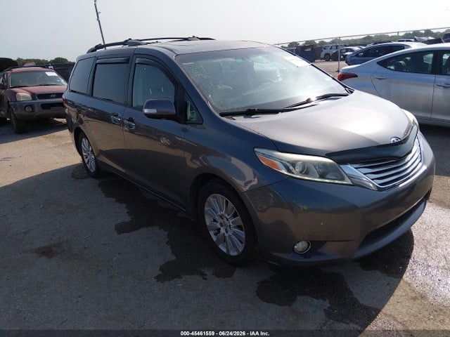 45461559 :رقم المزاد ، 5TDYK3DC7FS531642 vin ، 2015 Toyota Sienna Limited Premium 7 Passenger مزاد بيع