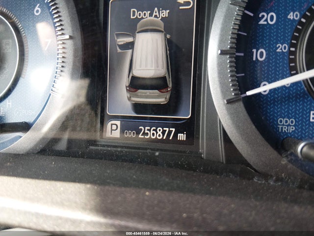 45461559 :رقم المزاد ، 5TDYK3DC7FS531642 vin ، 2015 Toyota Sienna Limited Premium 7 Passenger مزاد بيع