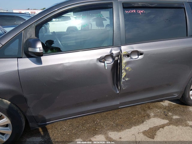 45461559 :رقم المزاد ، 5TDYK3DC7FS531642 vin ، 2015 Toyota Sienna Limited Premium 7 Passenger مزاد بيع