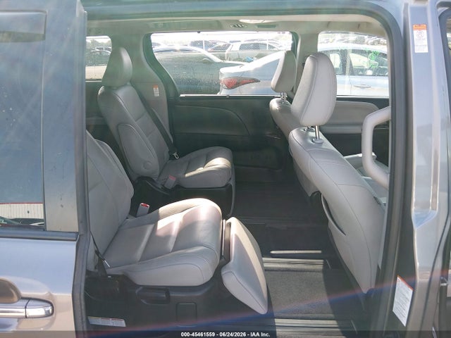 45461559 :رقم المزاد ، 5TDYK3DC7FS531642 vin ، 2015 Toyota Sienna Limited Premium 7 Passenger مزاد بيع