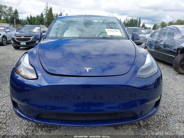 Продажа на аукционе авто 2025 Tesla Model Y Long Range Dual Motor All-wheel Drive, vin: 7SAYGAEE1SF277952, номер лота: 45461566