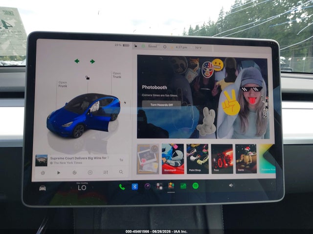 Продажа на аукционе авто 2025 Tesla Model Y Long Range Dual Motor All-wheel Drive, vin: 7SAYGAEE1SF277952, номер лота: 45461566