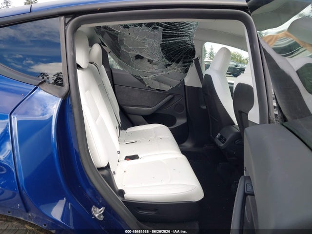 Продажа на аукционе авто 2025 Tesla Model Y Long Range Dual Motor All-wheel Drive, vin: 7SAYGAEE1SF277952, номер лота: 45461566