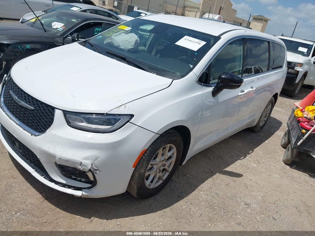 Chrysler Pacifica Touring L 2024 2C4RC1BG4RR151991 Image 2