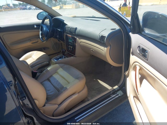 2004 Volkswagen Passat Gls მანქანა იყიდება აუქციონზე, vin: WVWVD63B04E294082, აუქციონის ნომერი: 45461605