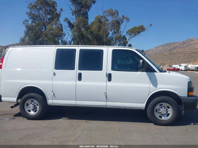 1GCWGAFP7P1110032 Chevrolet Express Cargo Rwd 2500 Regular Wheelbase Wt