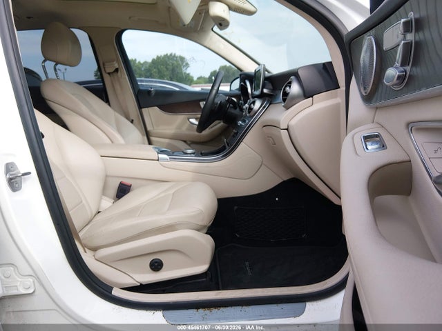 45461707 :رقم المزاد ، WDC0G5EB9KF632153 vin ، 2019 Mercedes-benz Glc 350e 4matic مزاد بيع