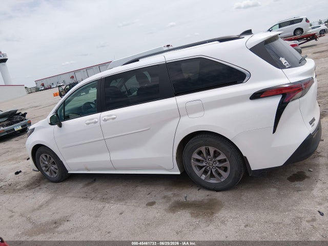 45461733 :رقم المزاد ، 5TDBSKFC7NS047482 vin ، 2022 Toyota Sienna Le مزاد بيع