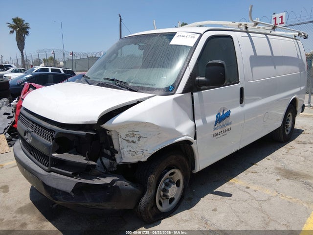 Chevrolet Express 2500 Work Van 2017 1GCWGAFF8H1128578 Image 2