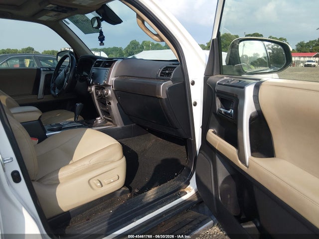 2020 Toyota 4runner Sr5 Premium მანქანა იყიდება აუქციონზე, vin: JTEBU5JR4L5776318, აუქციონის ნომერი: 45461768