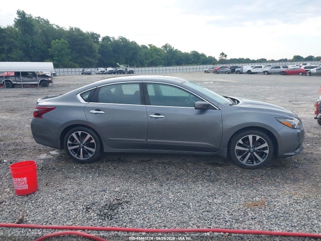 2017 Nissan Altima 2.5 Sr მანქანა იყიდება აუქციონზე, vin: 1N4AL3AP9HC255013, აუქციონის ნომერი: 45461774