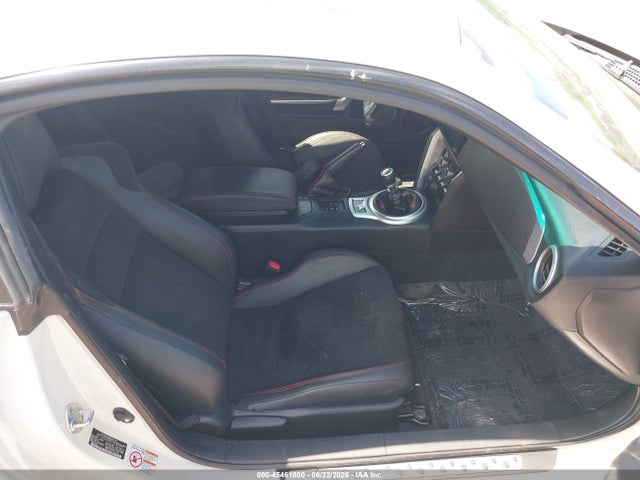 45461800 :رقم المزاد ، JF1ZCAC16G9603118 vin ، 2016 Subaru Brz Limited مزاد بيع