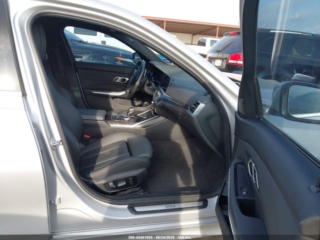 45461805 :رقم المزاد ، WBA5R1C51KAK11632 vin ، 2019 Bmw 330i مزاد بيع