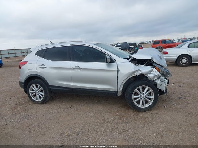 JN1BJ1CP1JW181227 Nissan Rogue Sport Sv
