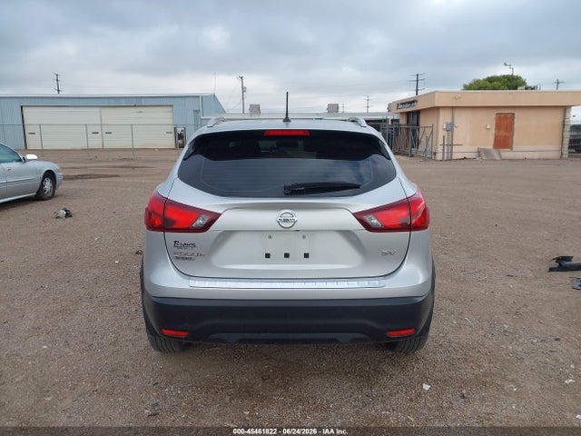 JN1BJ1CP1JW181227 Nissan Rogue Sport Sv