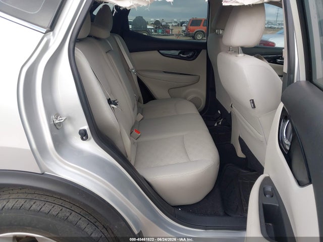 JN1BJ1CP1JW181227 Nissan Rogue Sport Sv