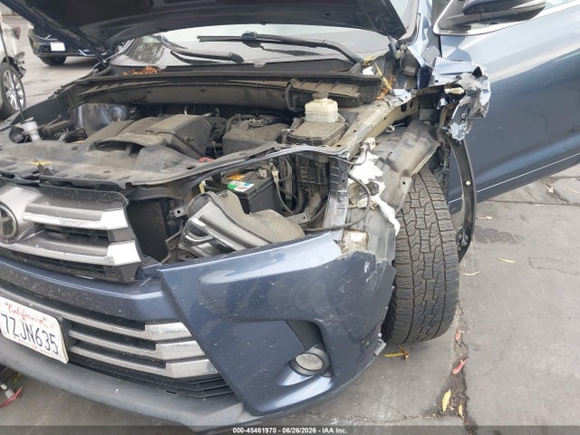 Toyota Highlander Limited 2017 5TDDZRFH5HS447375 Image 19