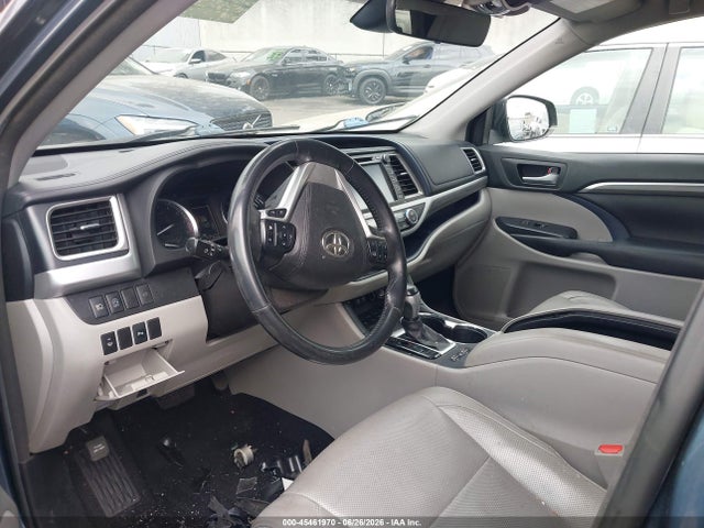 Toyota Highlander Limited 2017 5TDDZRFH5HS447375 Image 5