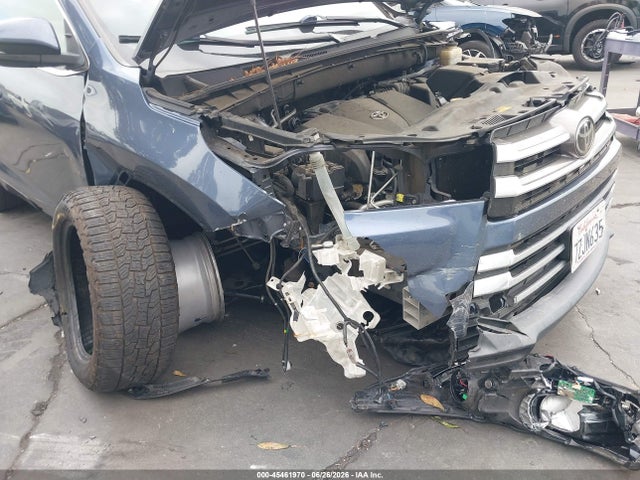 Toyota Highlander Limited 2017 5TDDZRFH5HS447375 Image 6