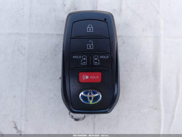 Toyota SIENNA LE 2024 5TDBSKFC1RS116866 Image 11