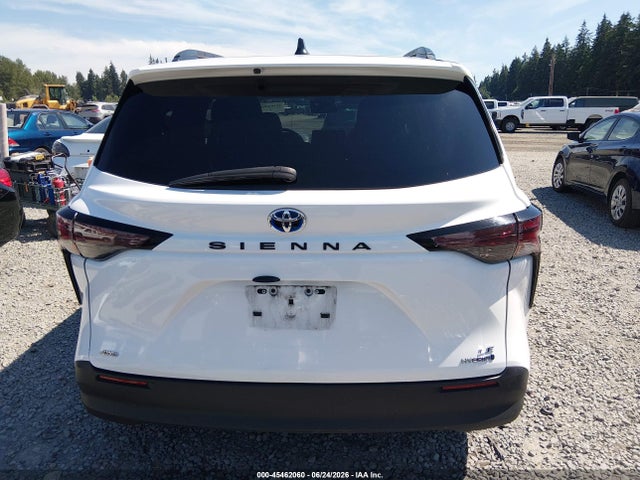 Toyota SIENNA LE 2024 5TDBSKFC1RS116866 Image 17