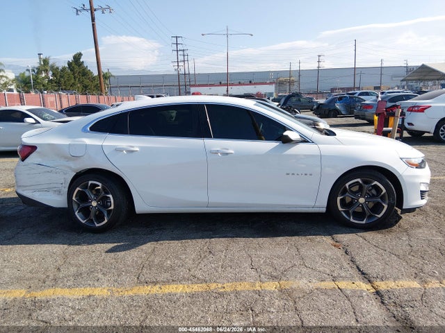 1G1ZD5ST7NF106202 Chevrolet Malibu Fwd Lt