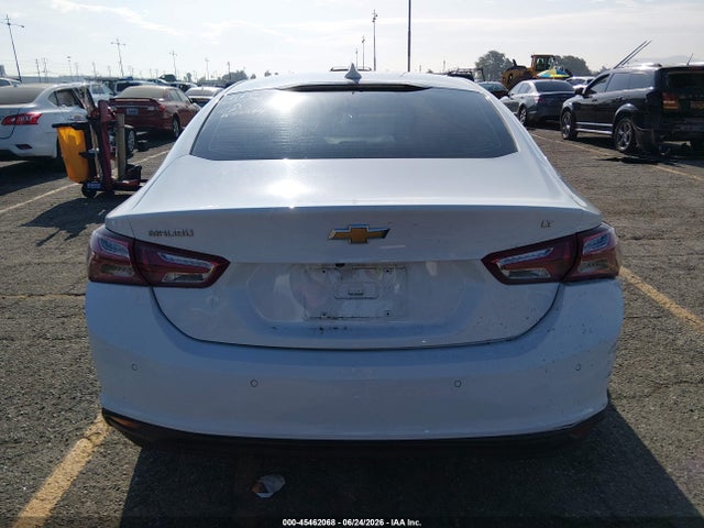 1G1ZD5ST7NF106202 Chevrolet Malibu Fwd Lt