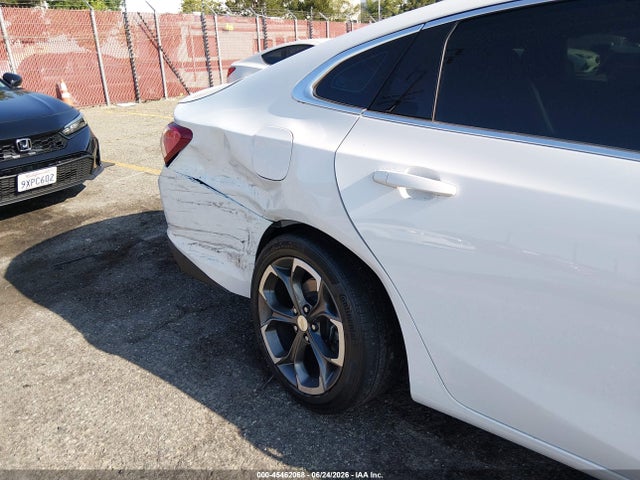 1G1ZD5ST7NF106202 Chevrolet Malibu Fwd Lt