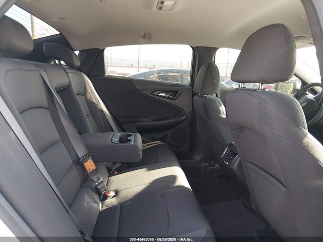 1G1ZD5ST7NF106202 Chevrolet Malibu Fwd Lt