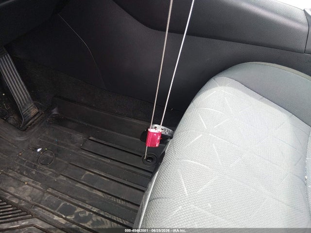 2T3P1RFVXMW212005 Toyota Rav4 Xle
