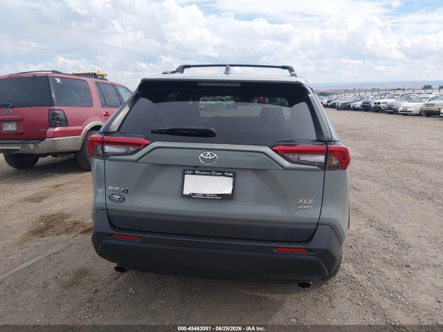 2T3P1RFVXMW212005 Toyota Rav4 Xle