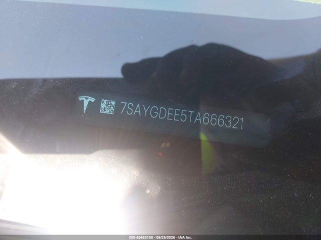 Продаж на аукціоні авто 2026 Tesla Model Y All-wheel Drive/long Range Launch Series/premium All-wheel Drive, vin: 7SAYGDEE5TA666321, номер лоту: 45462190
