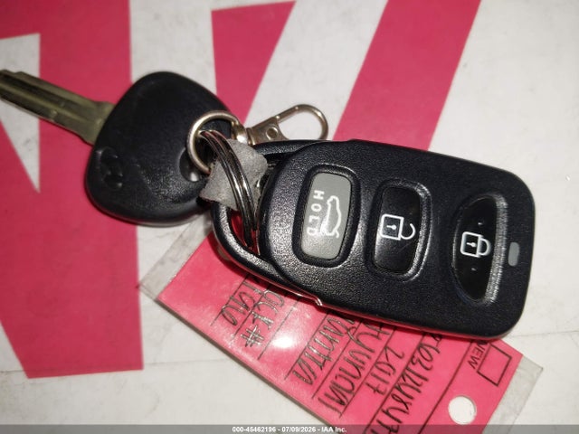 KMHD84LF5HU273517 Hyundai ELANTRA SE