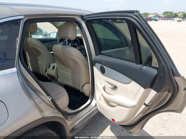 45462223 :رقم المزاد ، WDC0G8DB3LF724444 vin ، 2020 Mercedes-benz Glc 300 مزاد بيع