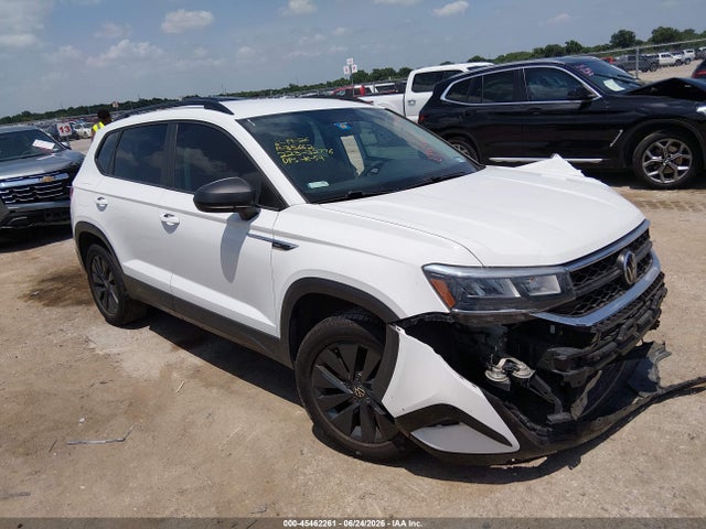 Продаж на аукціоні авто 2022 Volkswagen Taos 1.5t S, vin: 3VVCX7B24NM049398, номер лоту: 45462261