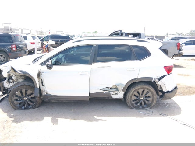 Продаж на аукціоні авто 2022 Volkswagen Taos 1.5t S, vin: 3VVCX7B24NM049398, номер лоту: 45462261
