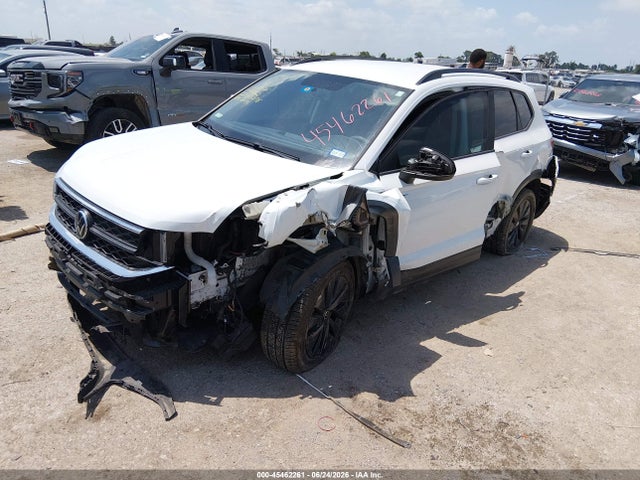 Продаж на аукціоні авто 2022 Volkswagen Taos 1.5t S, vin: 3VVCX7B24NM049398, номер лоту: 45462261