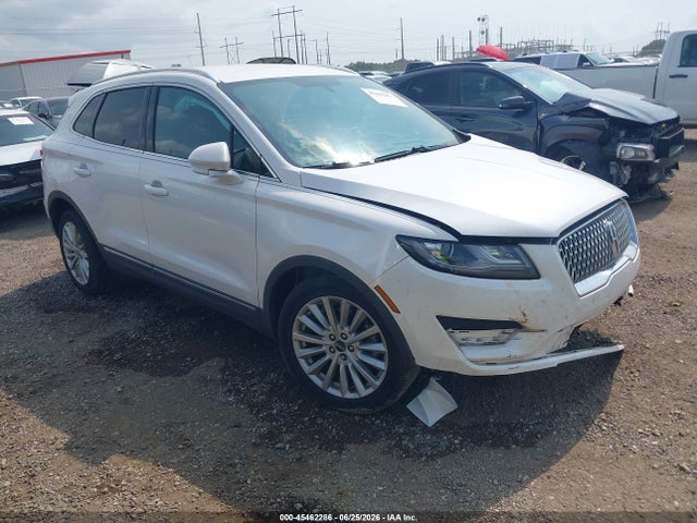 Продажа на аукционе авто 2019 Lincoln Mkc Standard, vin: 5LMCJ1C99KUL50662, номер лота: 45462286