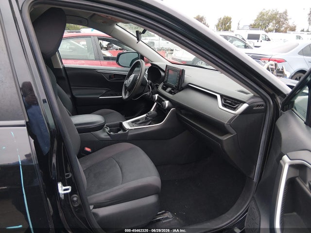 Toyota RAV4 LE 2020 2T3H1RFV9LW078512 Image 5