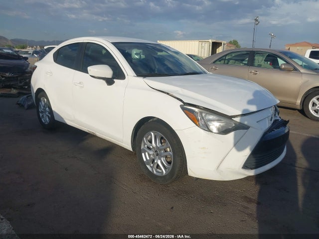 45462472 :رقم المزاد ، 3MYDLBYV9HY184944 vin ، 2017 Toyota Yaris Ia مزاد بيع