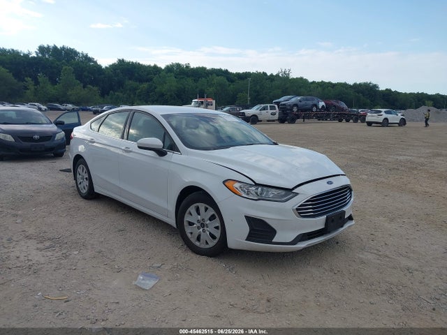 Продаж на аукціоні авто 2019 Ford Fusion S, vin: 3FA6P0G78KR153954, номер лоту: 45462515
