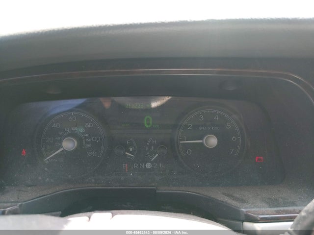 45462543 :رقم المزاد ، 1LNHM81V67Y619323 vin ، 2007 Lincoln Town Car Signature مزاد بيع