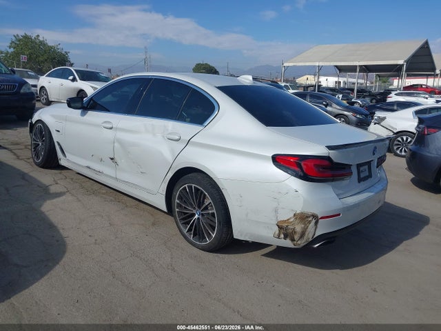 BMW 530e 2023 WBA13AG09PCL38347 Image 3