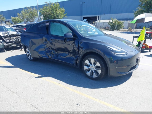 Продажа на аукционе авто 2024 Tesla Model Y Long Range Dual Motor All-wheel Drive, vin: 7SAYGDEE1RF060011, номер лота: 45462649