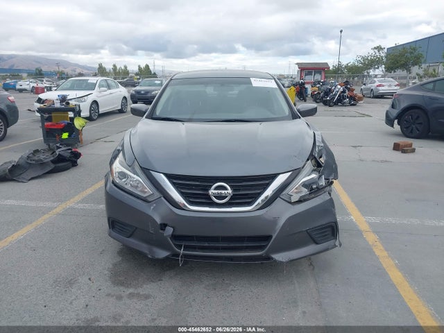 Nissan Altima 2.5 S 2018 1N4AL3AP8JC281947 Image 13