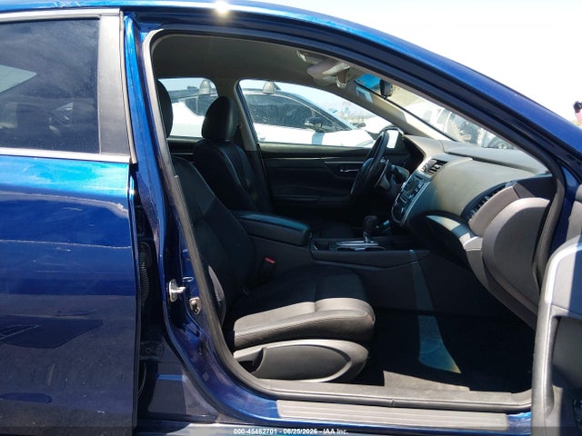 Продажа на аукционе авто 2017 Nissan Altima 2.5 Sr, vin: 1N4AL3AP3HC279677, номер лота: 45462701