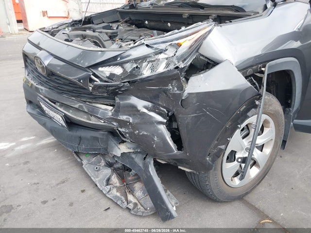 Toyota RAV4 LE 2019 2T3K1RFV9KC021300 Image 6